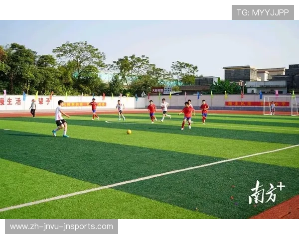 长青足梦老年足球联赛火热开踢 长青足梦老年足球联赛火热开踢